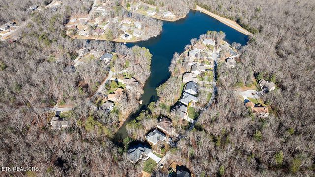 135 Hedgewood Point, Crossville, TN 38558