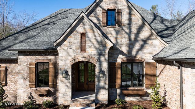 135 Hedgewood Point, Crossville, TN 38558