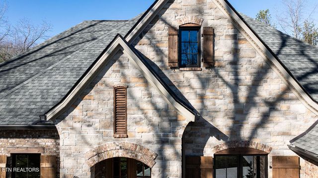 135 Hedgewood Point, Crossville, TN 38558