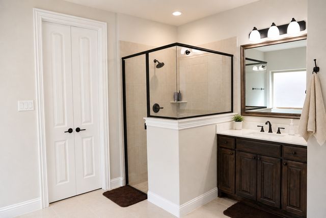 279 Paluxy Street, Burleson, TX 76028