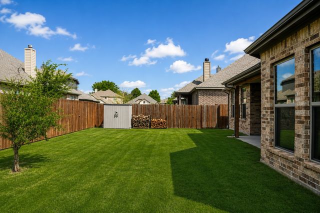 279 Paluxy Street, Burleson, TX 76028