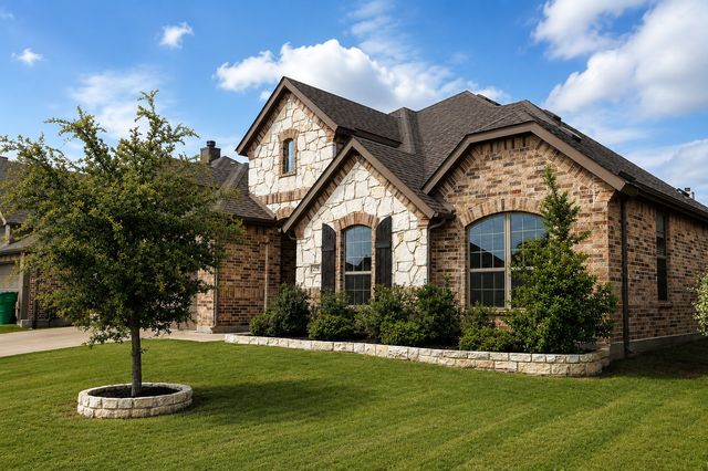 279 Paluxy Street, Burleson, TX 76028