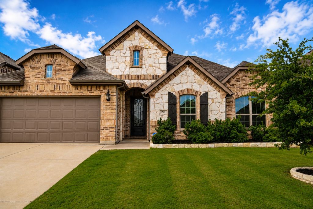 279 Paluxy Street, Burleson, TX 76028