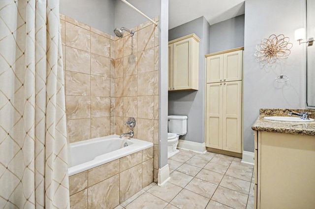 2207 Post Office Street 202, Galveston, TX 77550