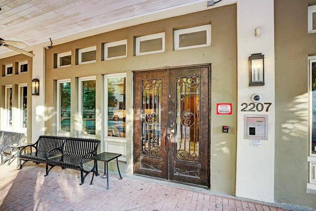 2207 Post Office Street 202, Galveston, TX 77550