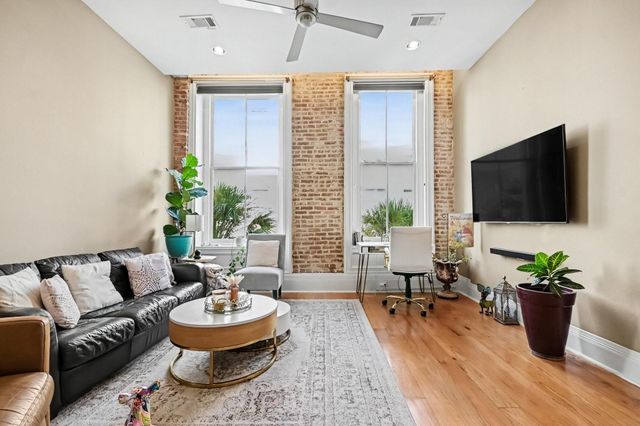 2207 Post Office Street 202, Galveston, TX 77550