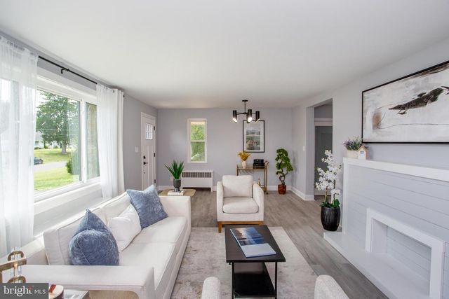 123 HOLLY RD, Southampton, PA 18966