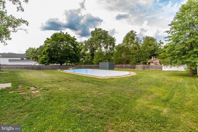 123 HOLLY RD, Southampton, PA 18966