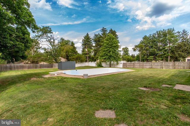 123 HOLLY RD, Southampton, PA 18966