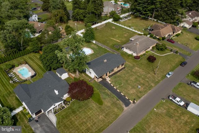 123 HOLLY RD, Southampton, PA 18966