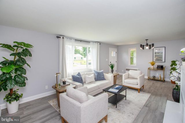 123 HOLLY RD, Southampton, PA 18966