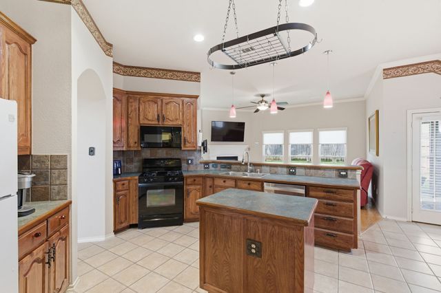 1210 Andromeda Way, Arlington, TX 76013