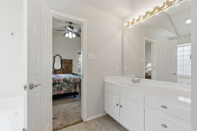 1210 Andromeda Way, Arlington, TX 76013