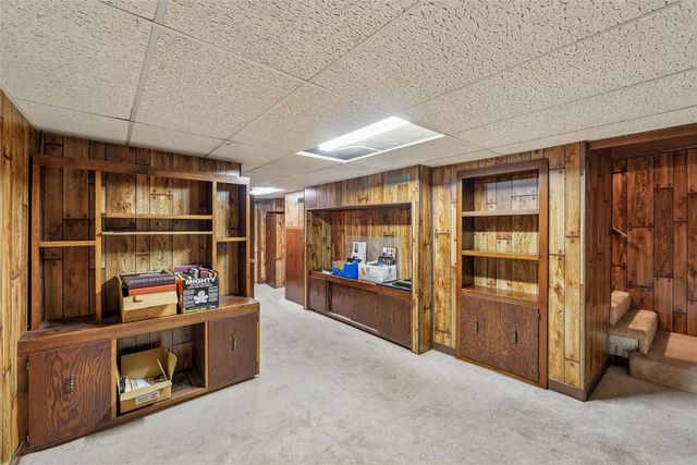 1607 E Walnut Street, Des Moines, IA 50316