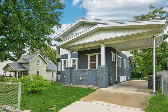 1607 E Walnut Street, Des Moines, IA 50316