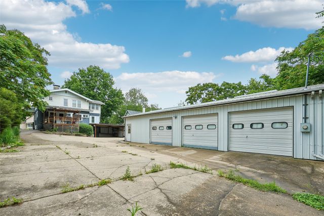 1607 E Walnut Street, Des Moines, IA 50316