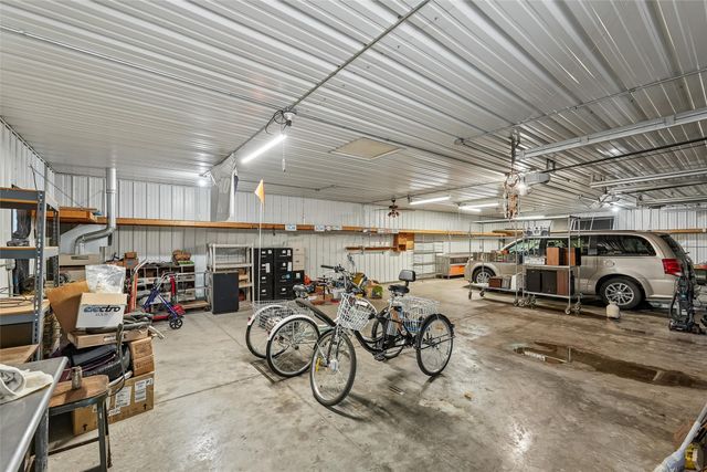 1607 E Walnut Street, Des Moines, IA 50316