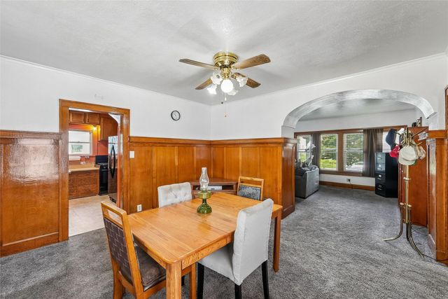 1607 E Walnut Street, Des Moines, IA 50316