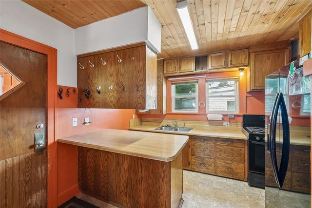 1607 E Walnut Street, Des Moines, IA 50316