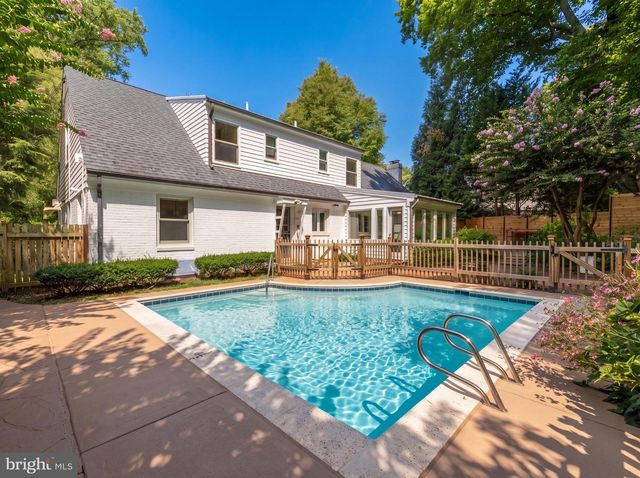 5108 MACOMB ST NW, Washington, DC 20016