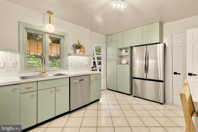 5108 MACOMB ST NW, Washington, DC 20016