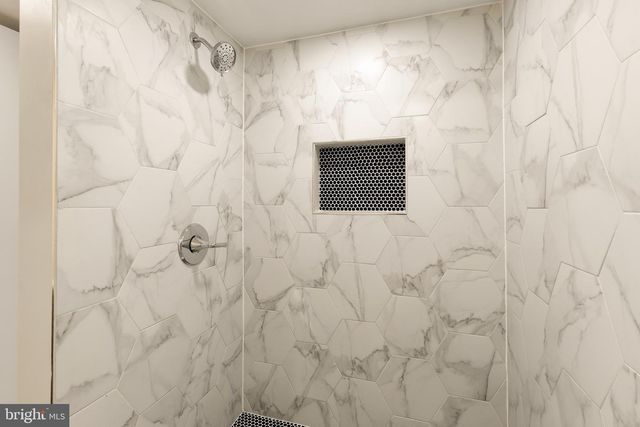 5108 MACOMB ST NW, Washington, DC 20016