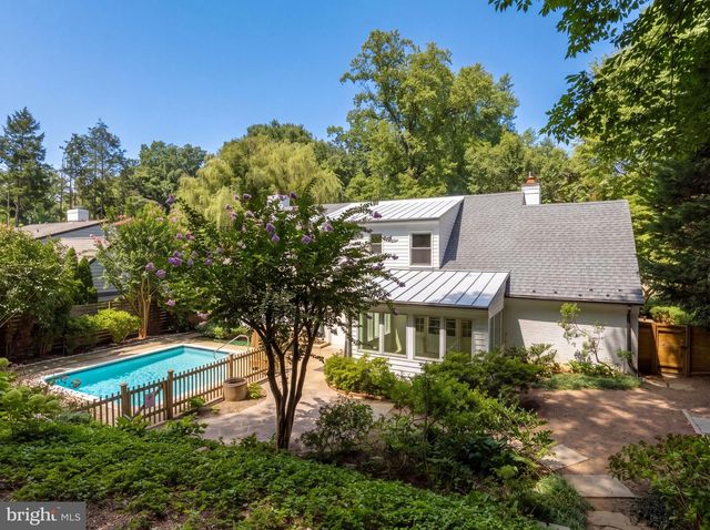 5108 MACOMB ST NW, Washington, DC 20016