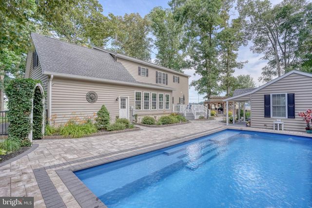 14380 S DUPONT HWY, Harrington, DE 19952