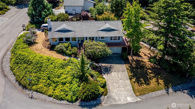 179 Hurricane Ridge Drive, Sequim, WA 98382