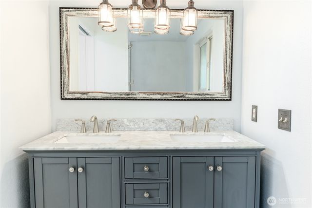 179 Hurricane Ridge Drive, Sequim, WA 98382