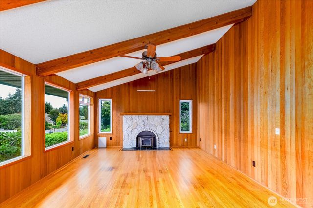 179 Hurricane Ridge Drive, Sequim, WA 98382