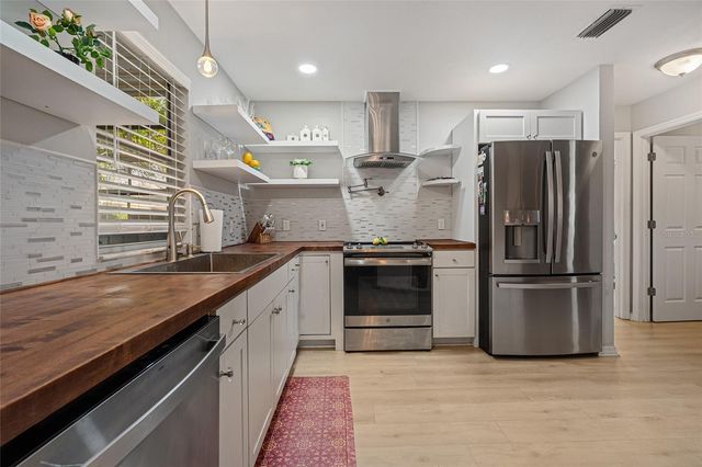 509 DEL MAR DRIVE, The Villages, FL 32159