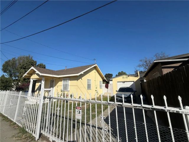 512 S Willowbrook, Compton, CA 90220