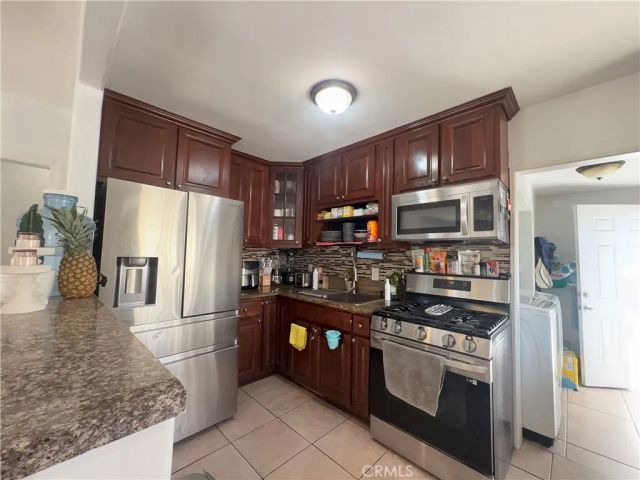 512 S Willowbrook, Compton, CA 90220