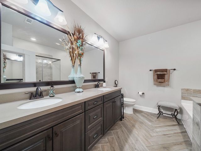 6804 Westview Drive 2201, Houston, TX 77055