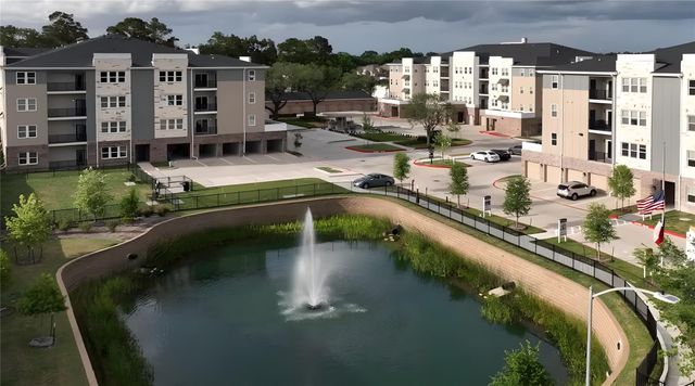 6804 Westview Drive 2201, Houston, TX 77055