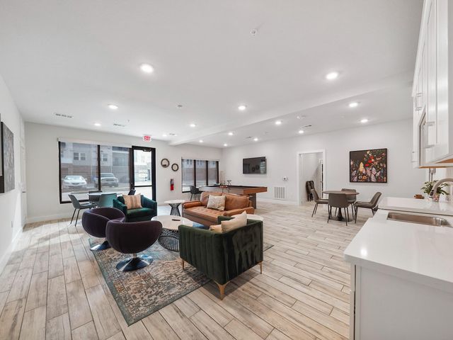 6804 Westview Drive 2201, Houston, TX 77055