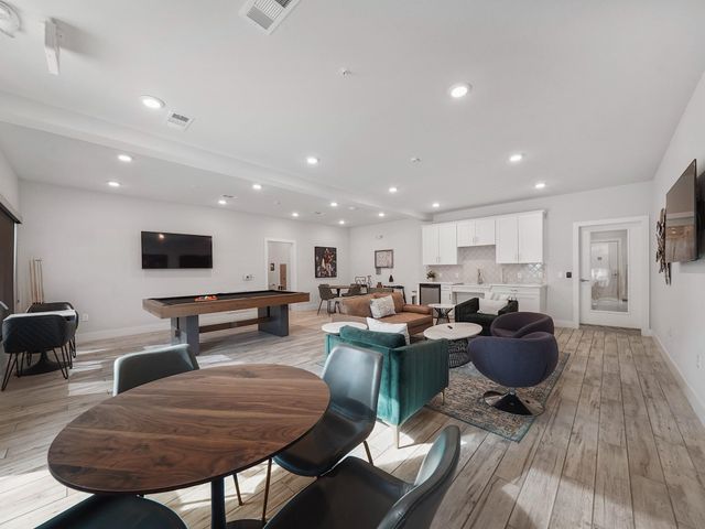 6804 Westview Drive 2201, Houston, TX 77055