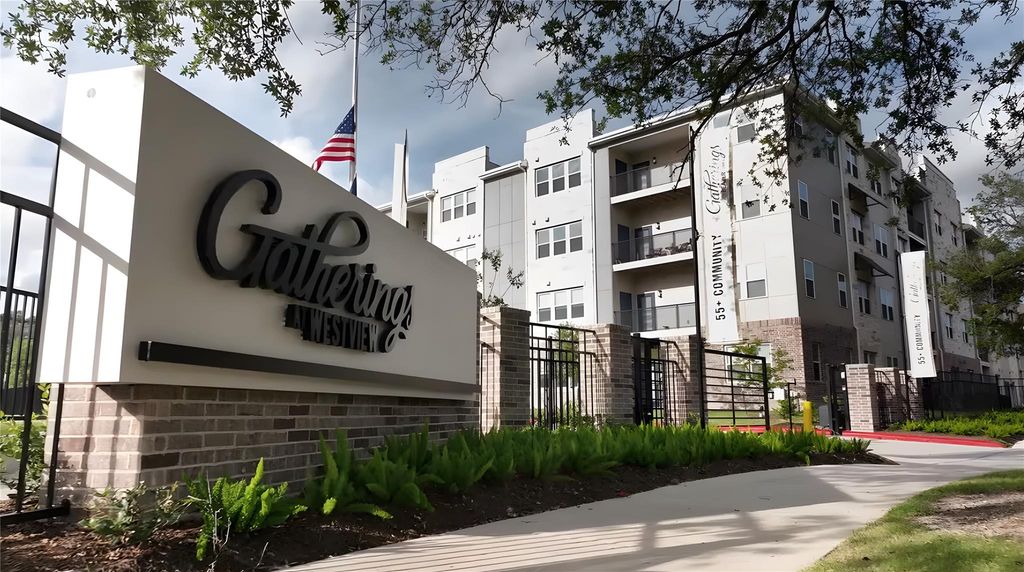 6804 Westview Drive 2201, Houston, TX 77055