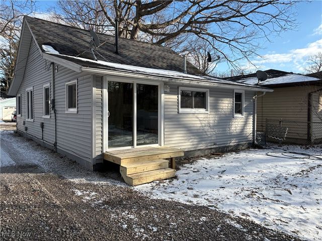 656 Hazelwood Drive, Vermilion, OH 44089