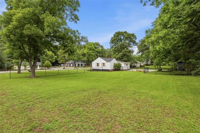 186 S Forest Avenue S, Social Circle, GA 30025