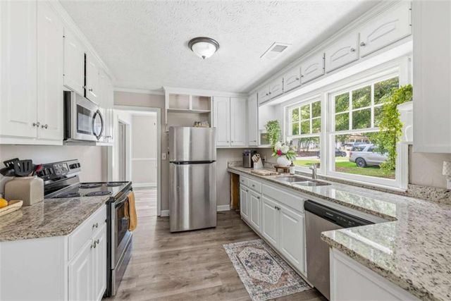 186 S Forest Avenue S, Social Circle, GA 30025