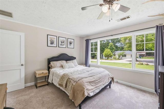 186 S Forest Avenue S, Social Circle, GA 30025