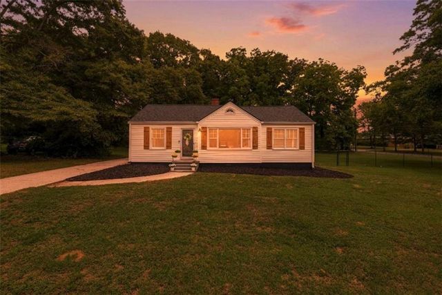 186 S Forest Avenue S, Social Circle, GA 30025