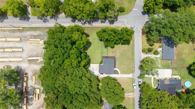 186 S Forest Avenue S, Social Circle, GA 30025
