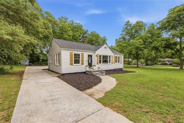 186 S Forest Avenue S, Social Circle, GA 30025