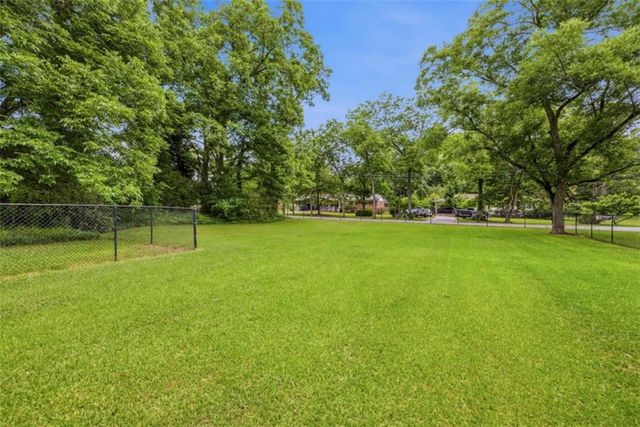 186 S Forest Avenue S, Social Circle, GA 30025