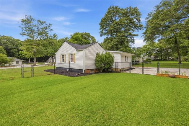 186 S Forest Avenue S, Social Circle, GA 30025