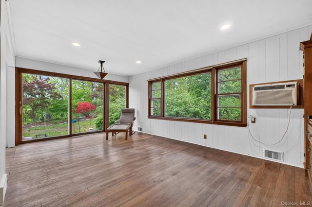 20 Cricket Lane, Mahopac, NY 10541