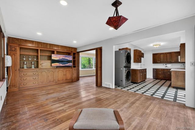20 Cricket Lane, Mahopac, NY 10541